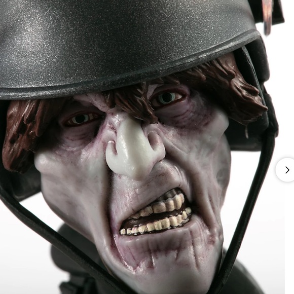 AMC The Walking Dead official Supply Drop Riot Walker Bobblehead New - Picture 5 of 12